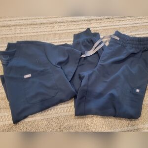 Figs Navy Blue Women's Scrub Set